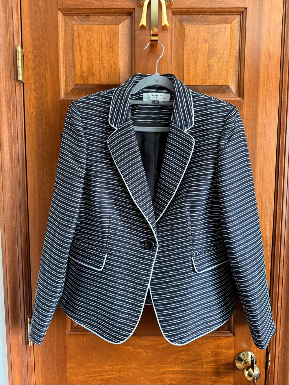 NWT Tahari Arthur S. Levine Striped Blazer Size 12 MSRP $280
